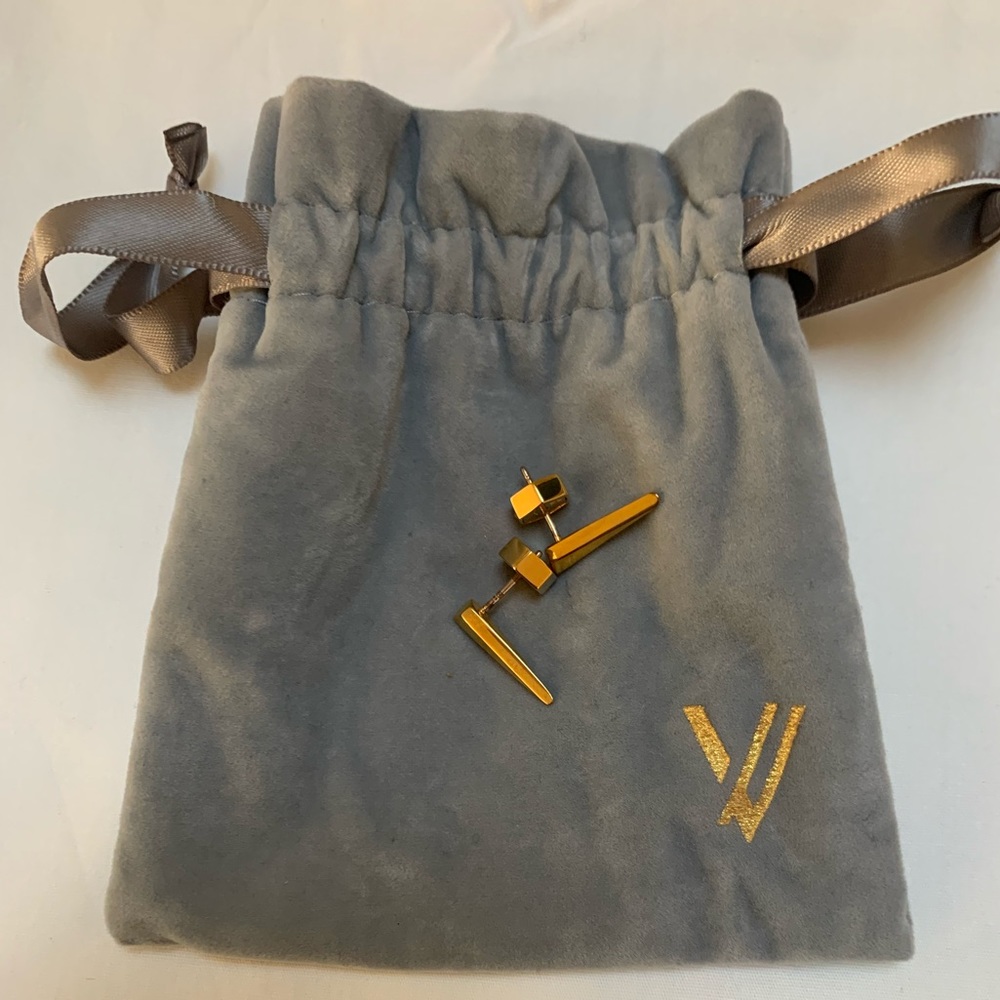 Via Savine brand new earrings!